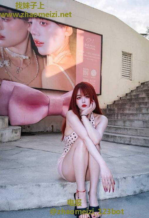 完美身材反差颜值妹子
