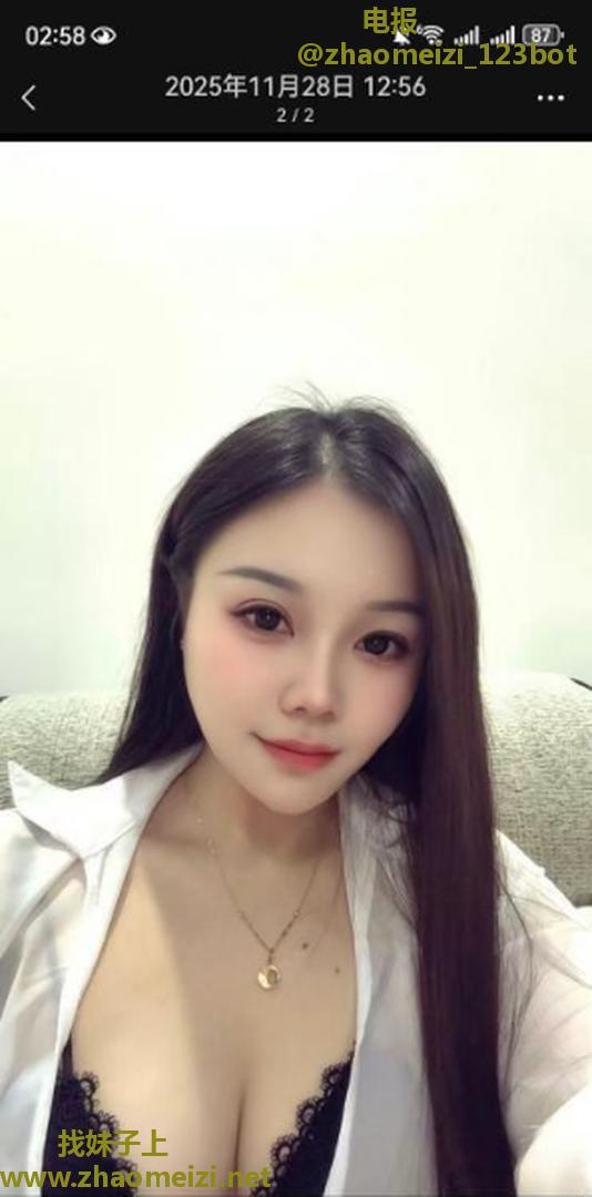 邻家风骚小湿妹逼紧听话
