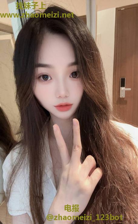 女上榨汁模特梦舒