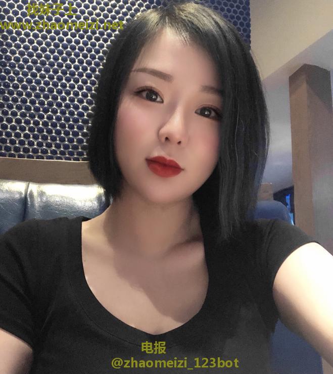 大屁屁少妇果果