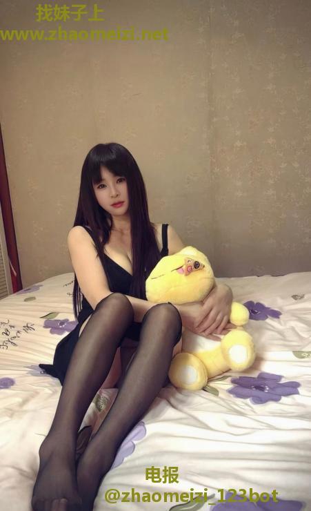 170的大长腿妹纸