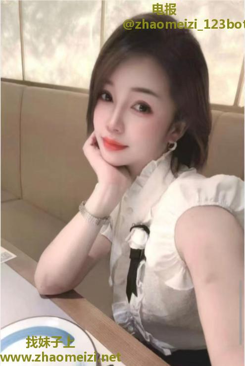 短发御姐可菲