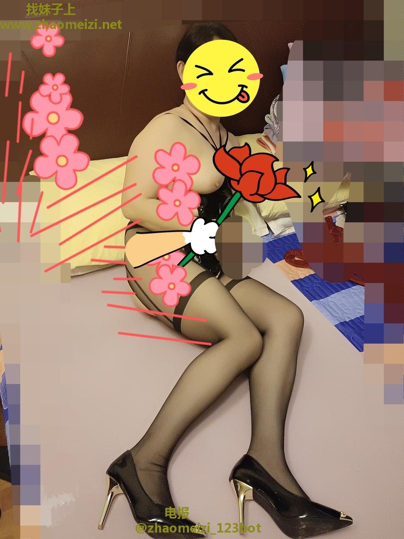 依依四姐喷水三通