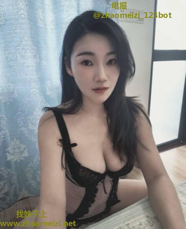 服务型大胸御姐