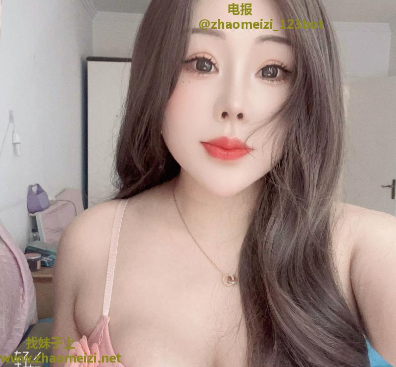 36D大奶少妇