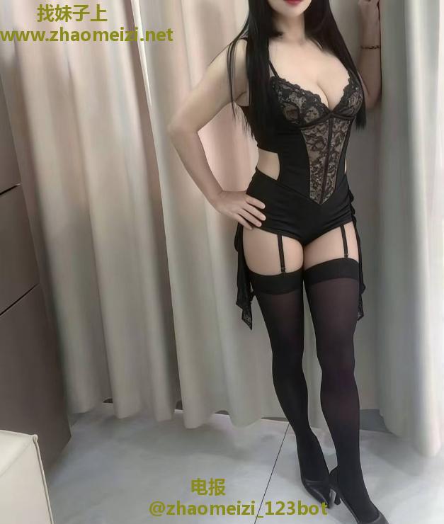 妩媚大波女