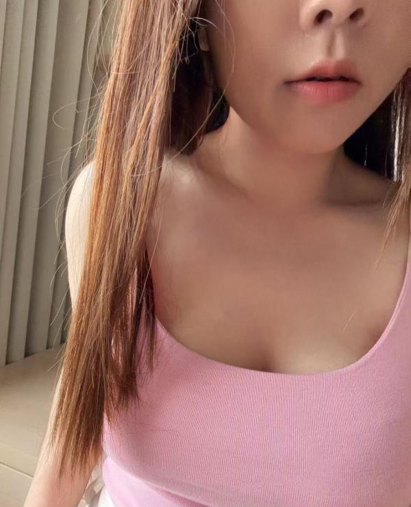 身材苗条小少妇