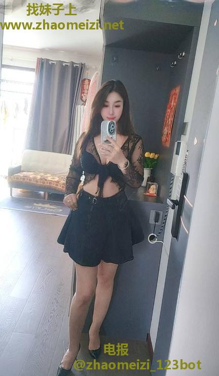 服务型大胸风骚妹子