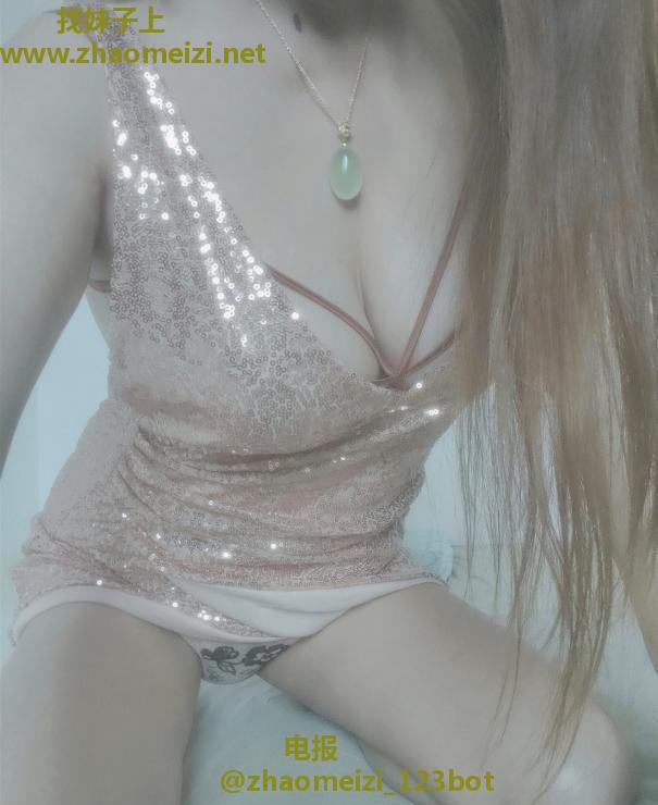 E奶少妇