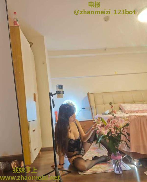 颜射成东少妇
