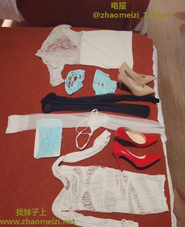 白皙少妇元宝姐姐