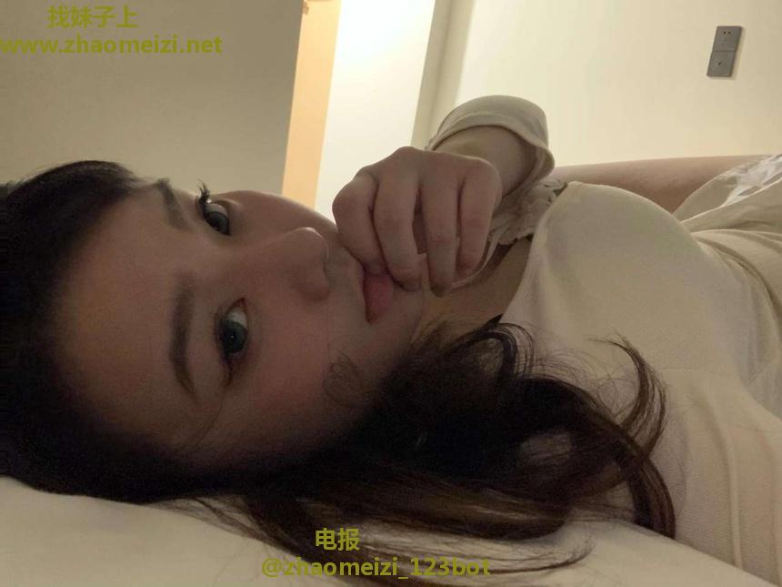青浦妩媚多姿性感妖娆小妹
