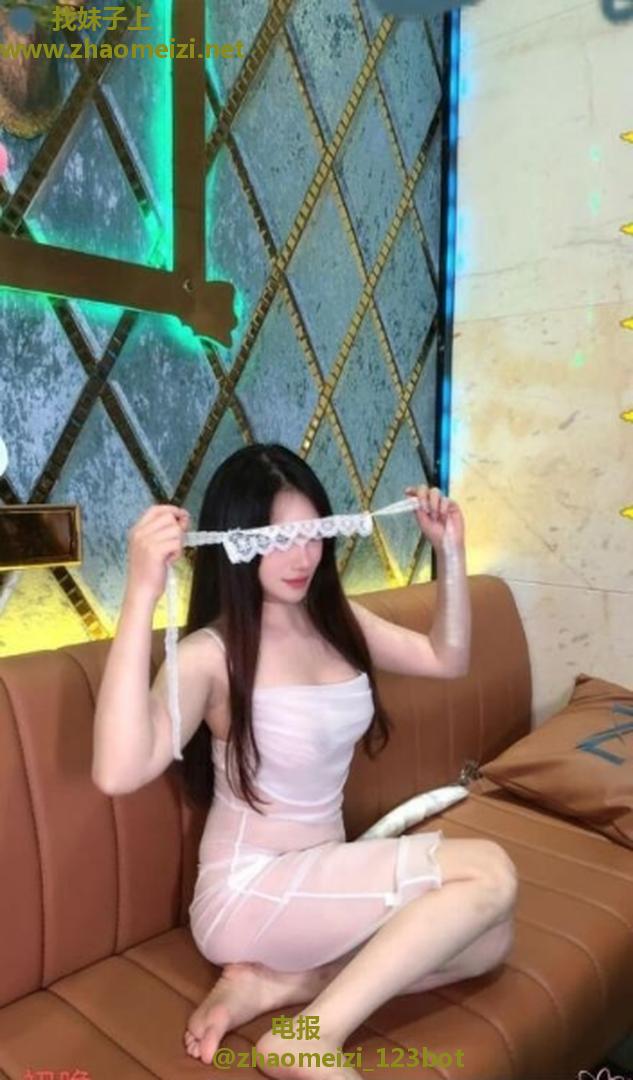骚气足身材丰满胸大水多