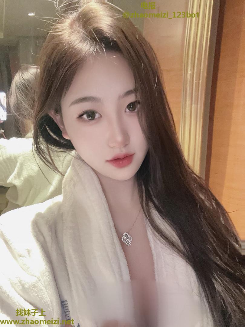 青浦火辣身材丰满小妖精