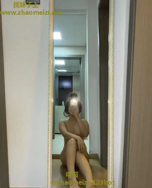 可爱乖巧小美女婉茹