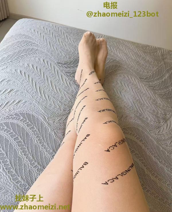 风骚肥臀大波骚妇