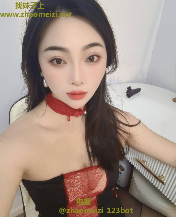 上城美臀佳佳