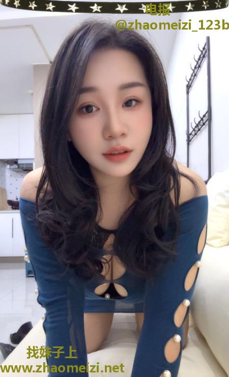 滨江美胸老板娘