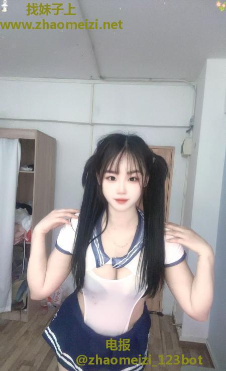 双马尾大胸妹子