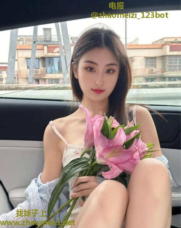 浦东苗条身材小玲玲
