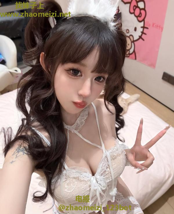 肤白貌美雪儿