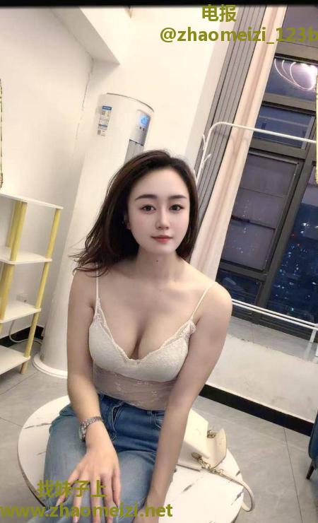 雨花大胸妹