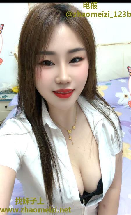 口活超爽的大胸少妇