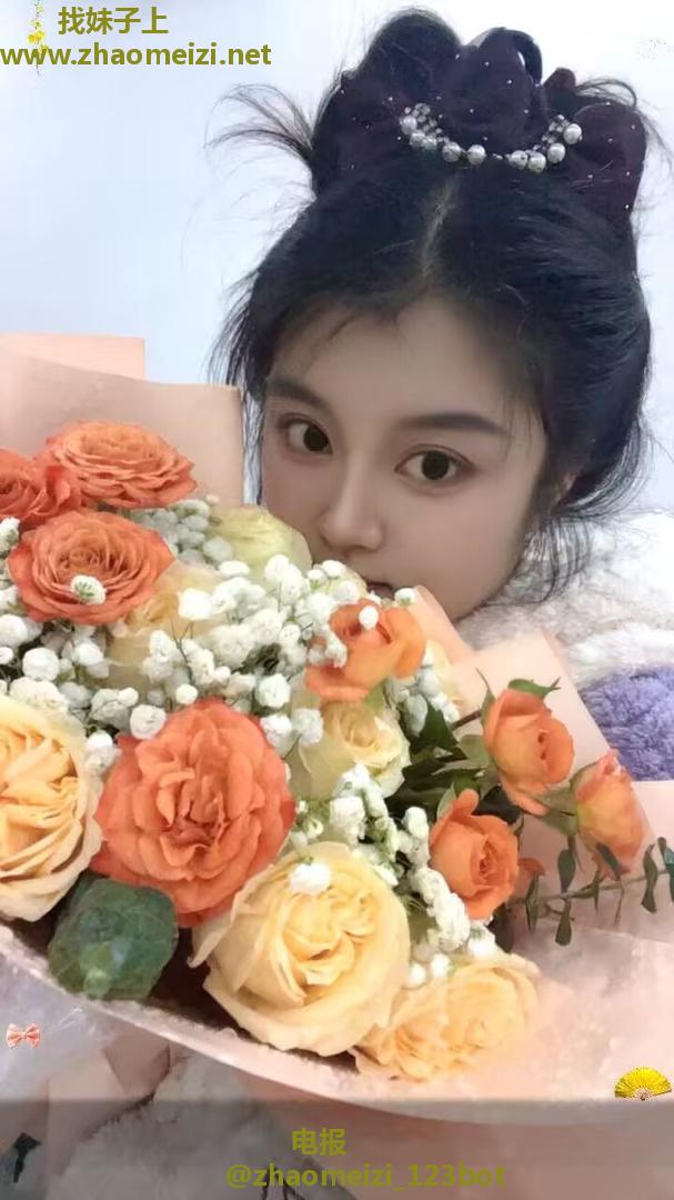 闵行性感蜜桃臀少妇
