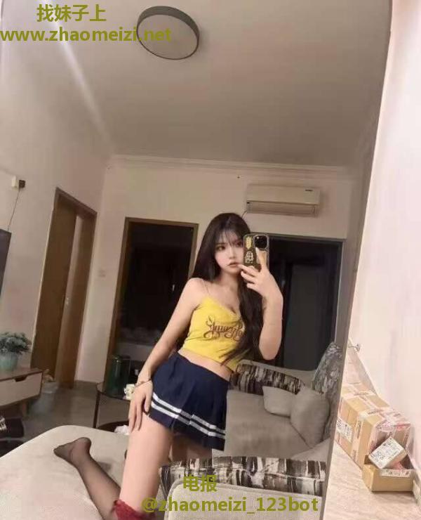杨浦皙白大奶粉嫩比比