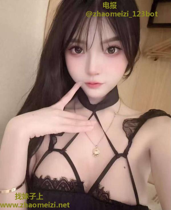 杨浦皙白大奶粉嫩比比