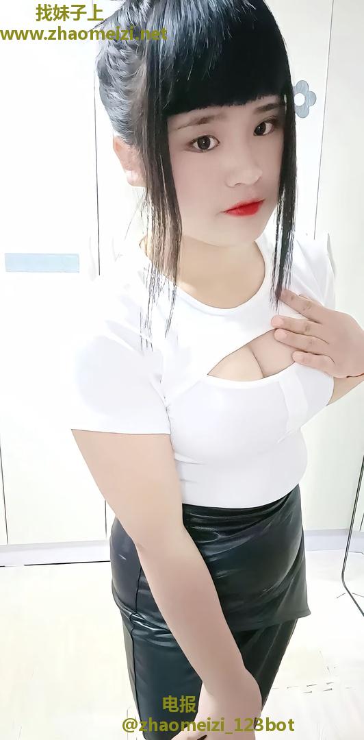 口爆技术好小妹子