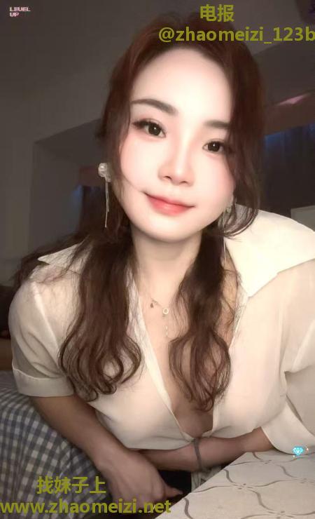 美乳肤白慕容