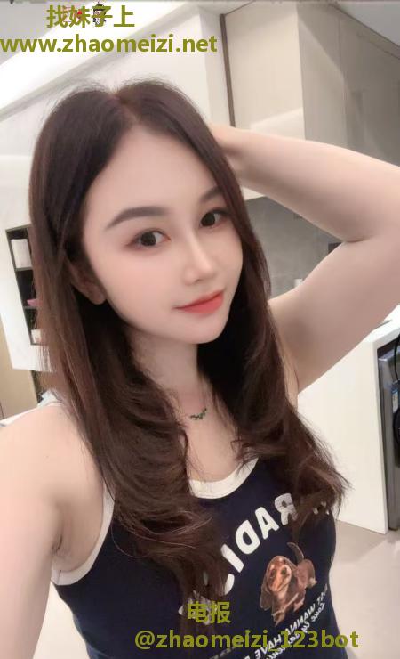 滨江苗条美少妇