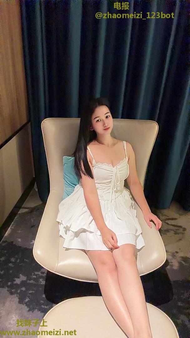 小少妇逼紧水多