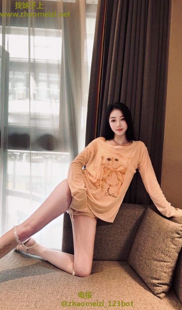 天河美乳服务系诗诗