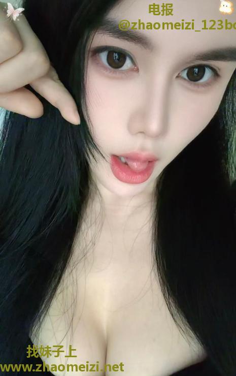 福田蜜桃臀健身教练