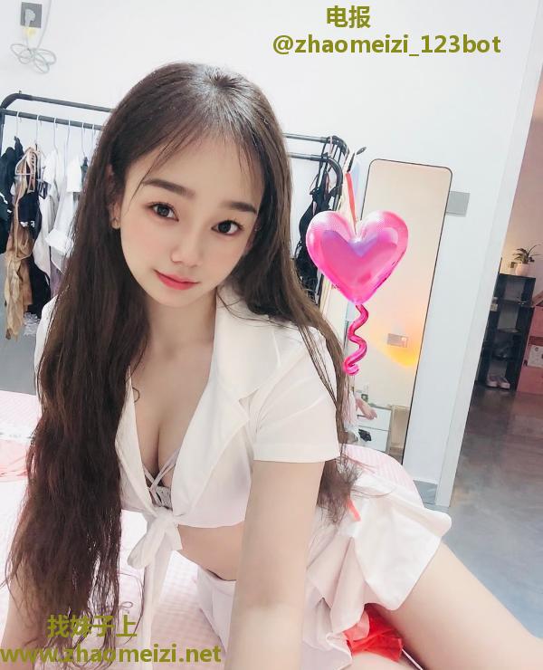 情趣嫩穴白臀小鱼