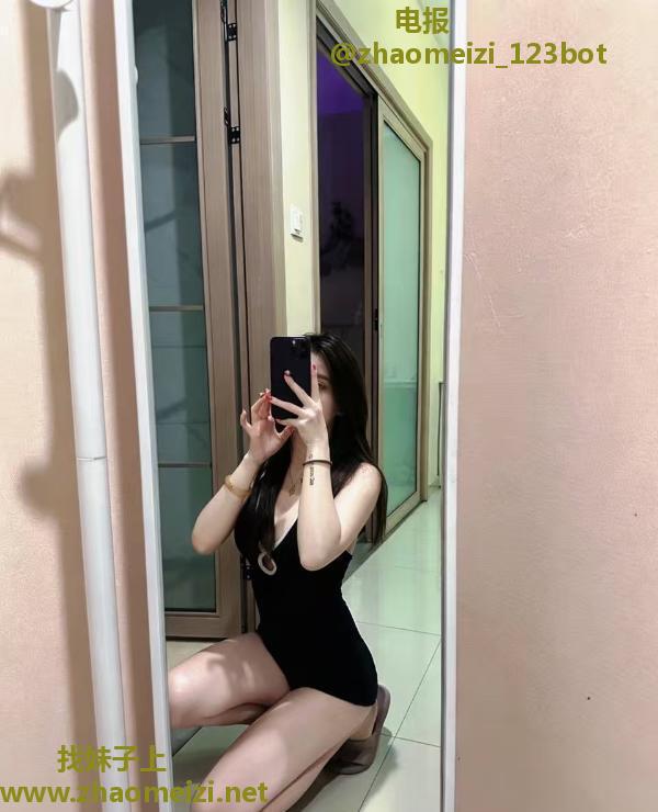 罗湖前凸后翘妹子