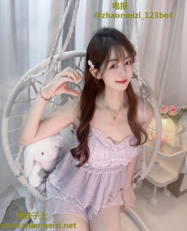 白貌美大长腿小姐姐