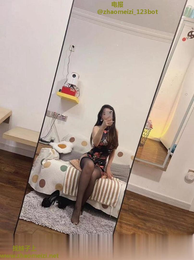 禅城长腿翘臀小湿妹