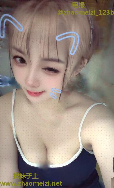 夫子庙长腿大波骚女
