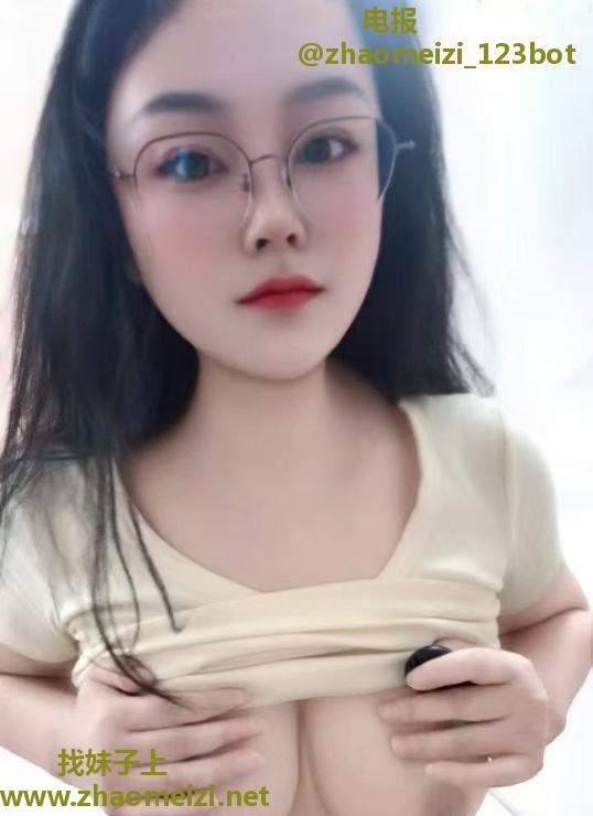 西宁海湖眼睛妹