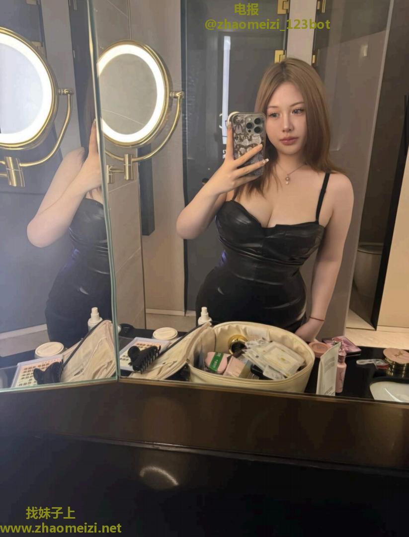 呼市丰满微胖美白冰冰