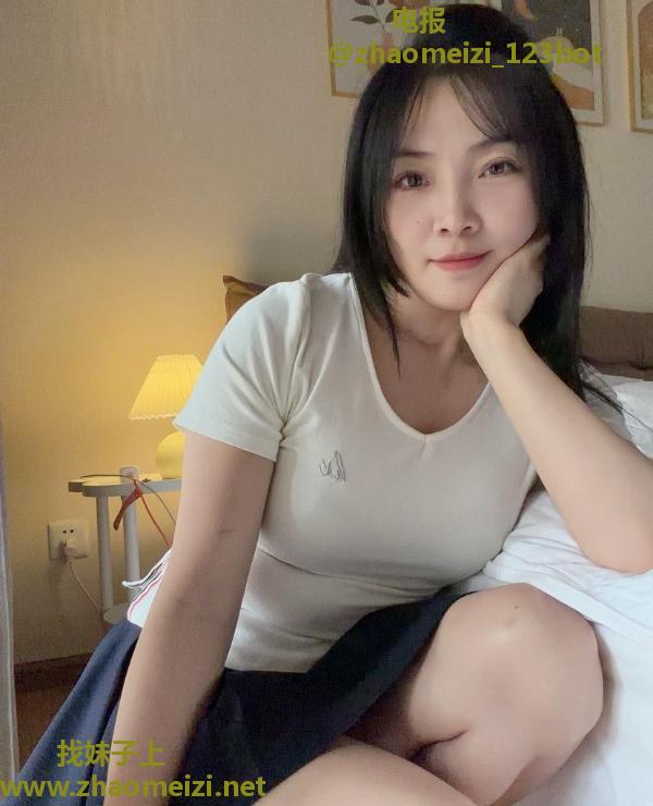 五华老师雪儿