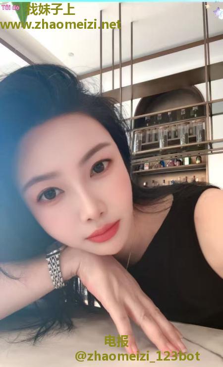 肤白貌美骚嫩妹