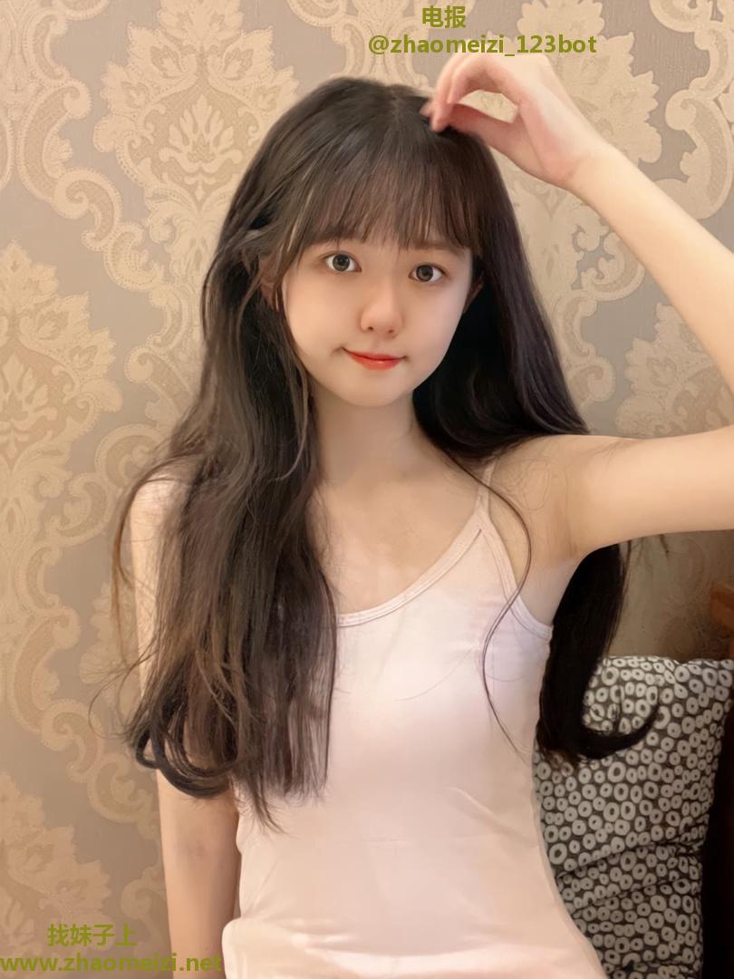 天河甜美多汁小嫩妹
