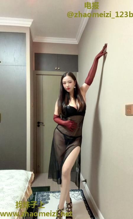 风情制服大波熟女