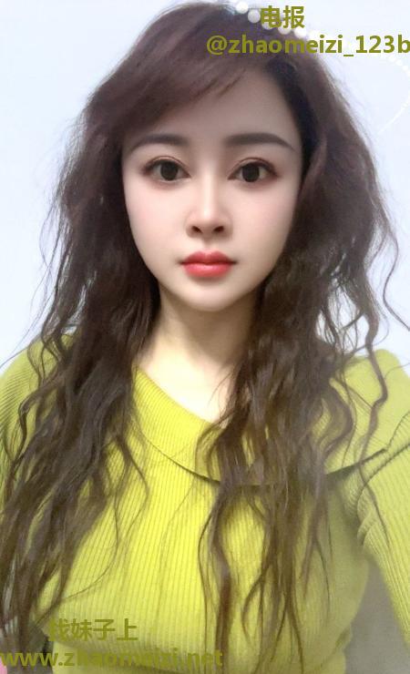 圆润大奶肥臀少妇