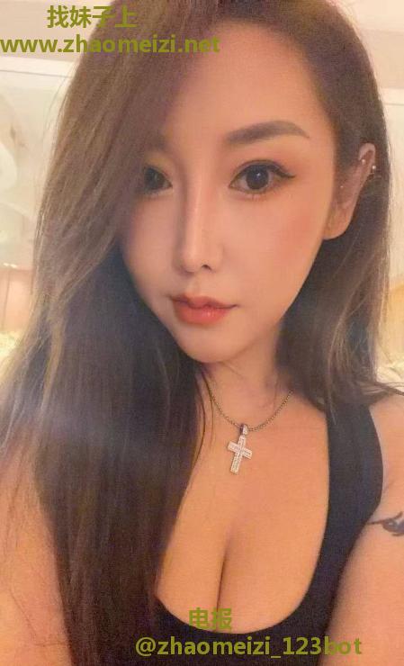 女人味十足气质御姐