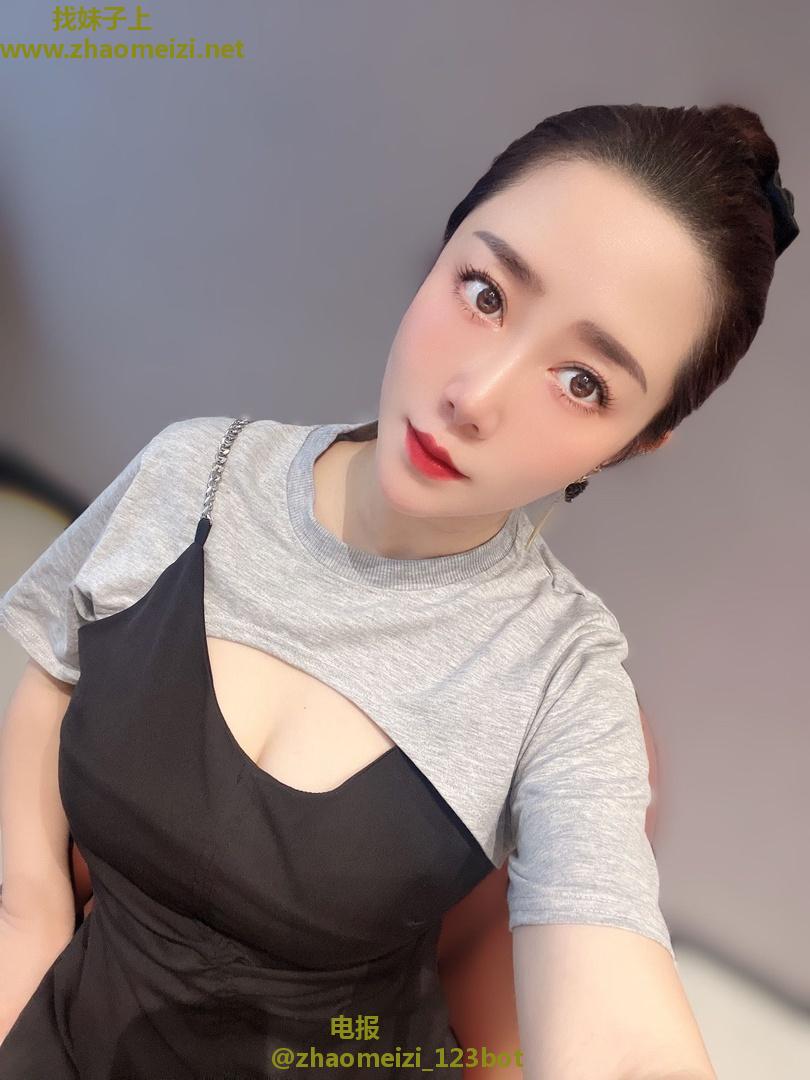 小姐姐刚来做服务好